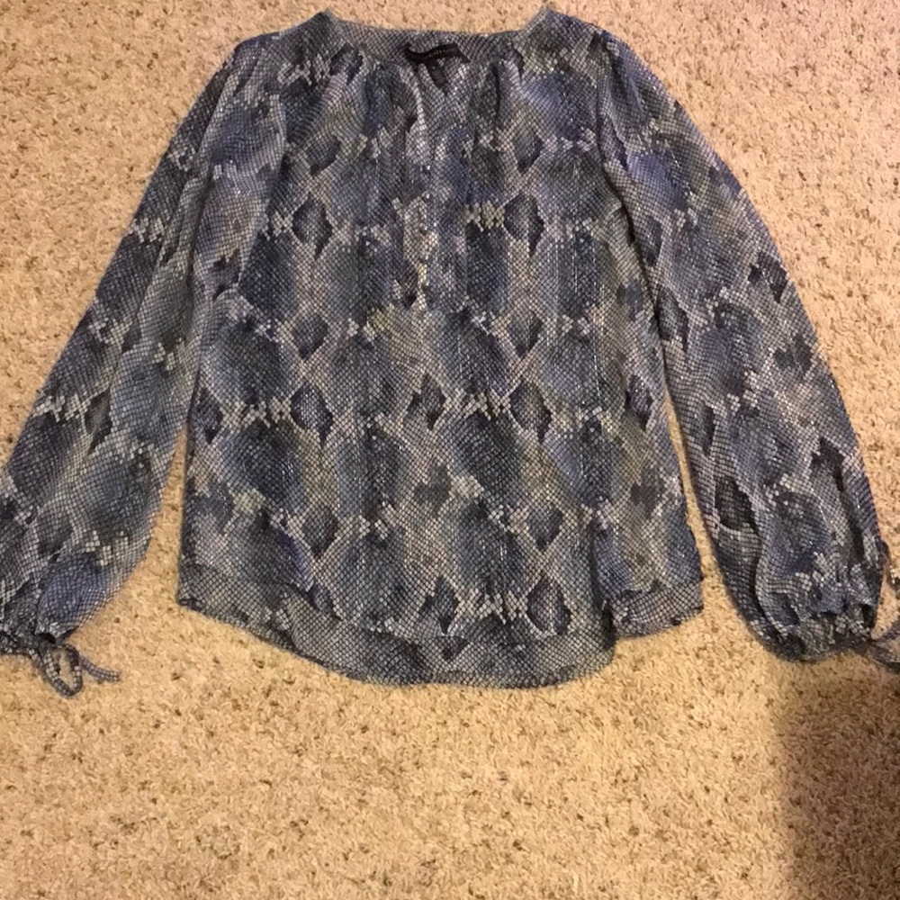 White House Black Market blouse size 0
